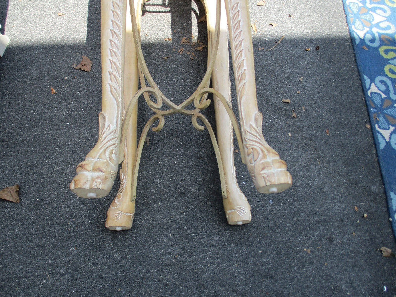 63516    Modern Plant Pedestal with Original Factory Finsh