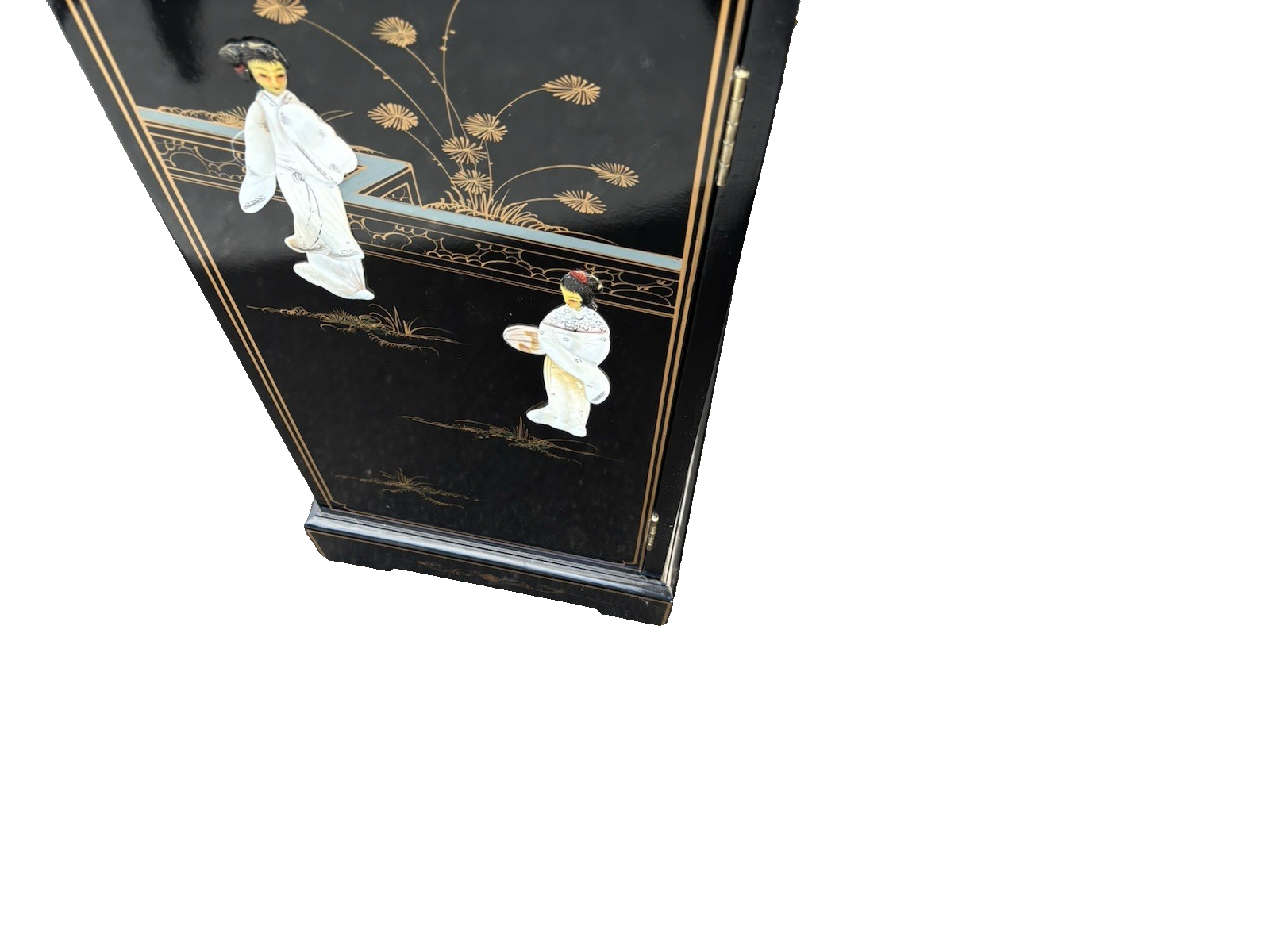 66705 Oriental Figural Storage Cabinet Server Sideboard with Drawer