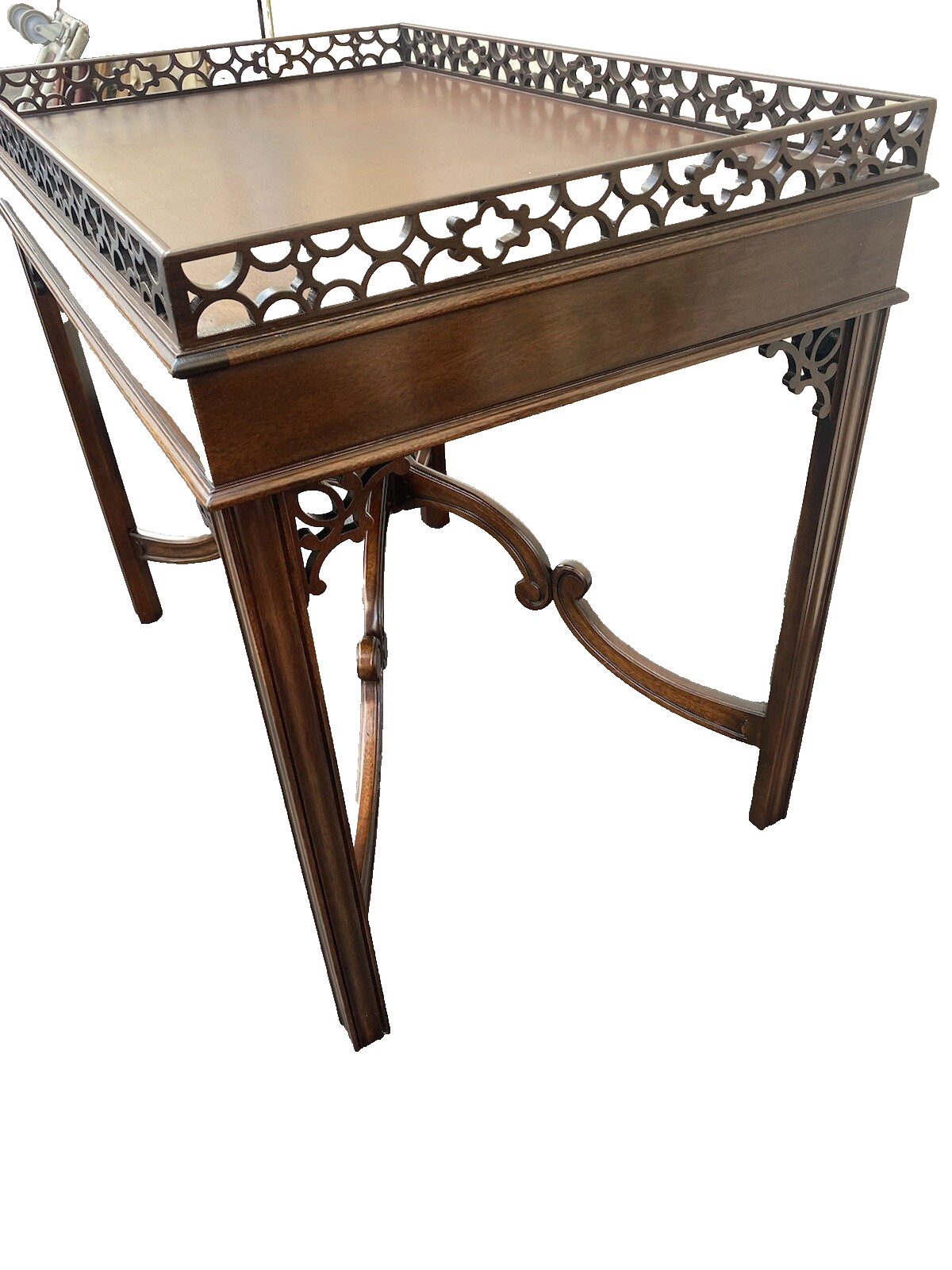 65698  SUTTON CENTURY  Reproductions  CROWN FINIAL CHINA  Mahogany Lamp Table