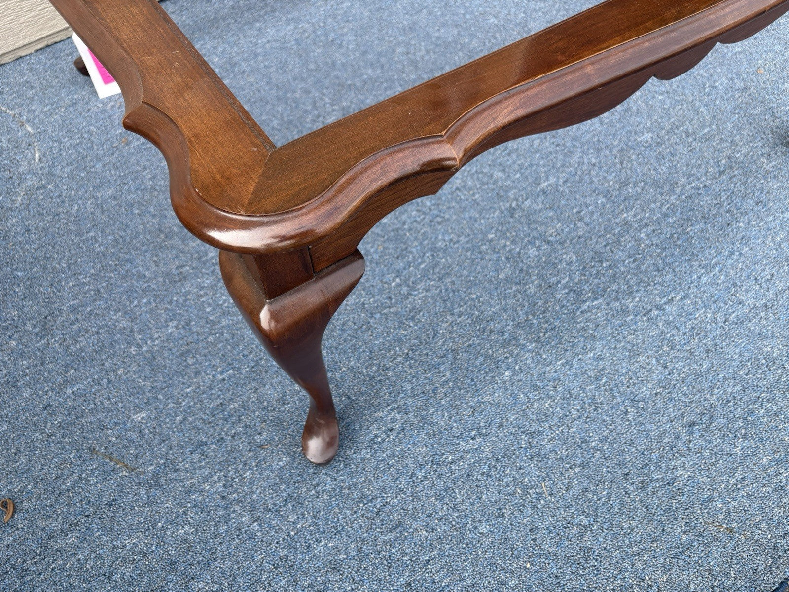 62020 PENNSYLVANIA HOUSE  Cherry Glass Top Queen Anne Coffee Table