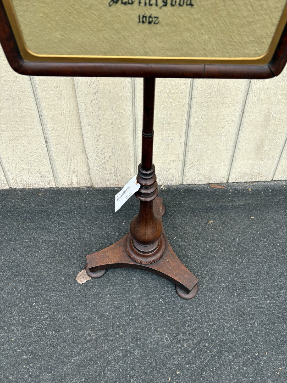 66633 Antique Empire  Needlepoint Fireplace Fire Screen