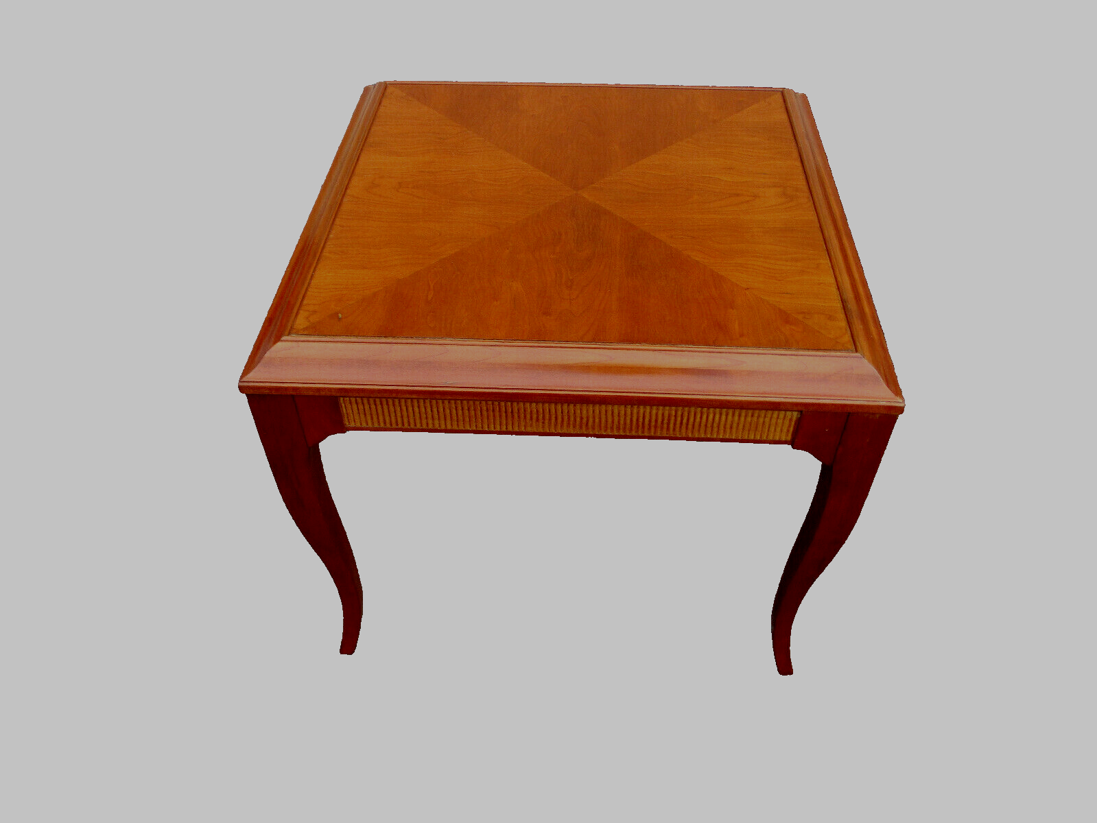 63533  ETHAN Allen Mahogany Lamp Table Stand