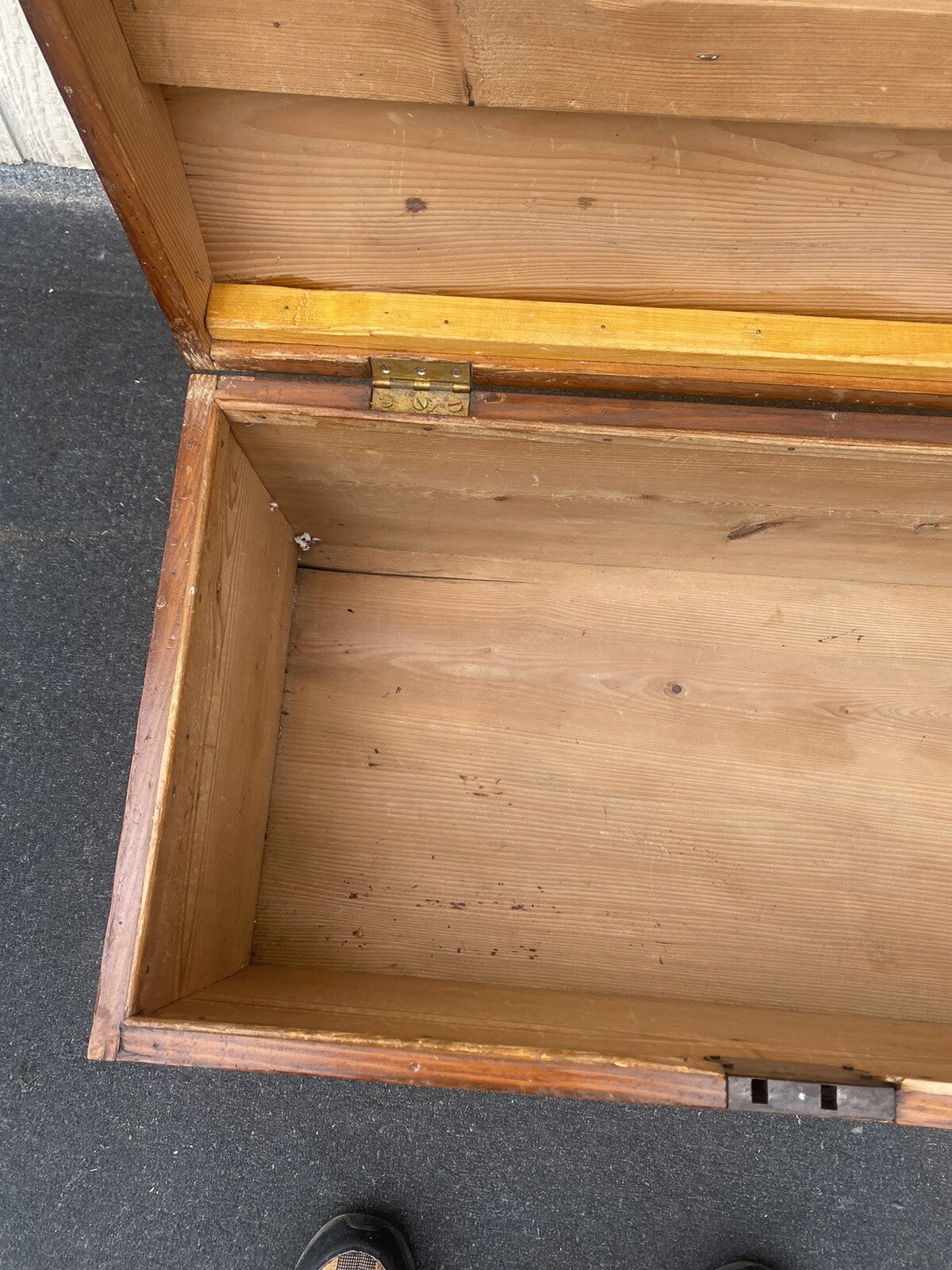 65436 Antique Primitive Blanket Storage Chest