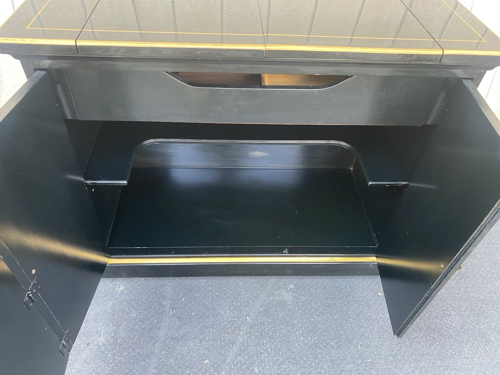 65857  DREXEL Oriental Bar Cart Server Sideboard with Flip top