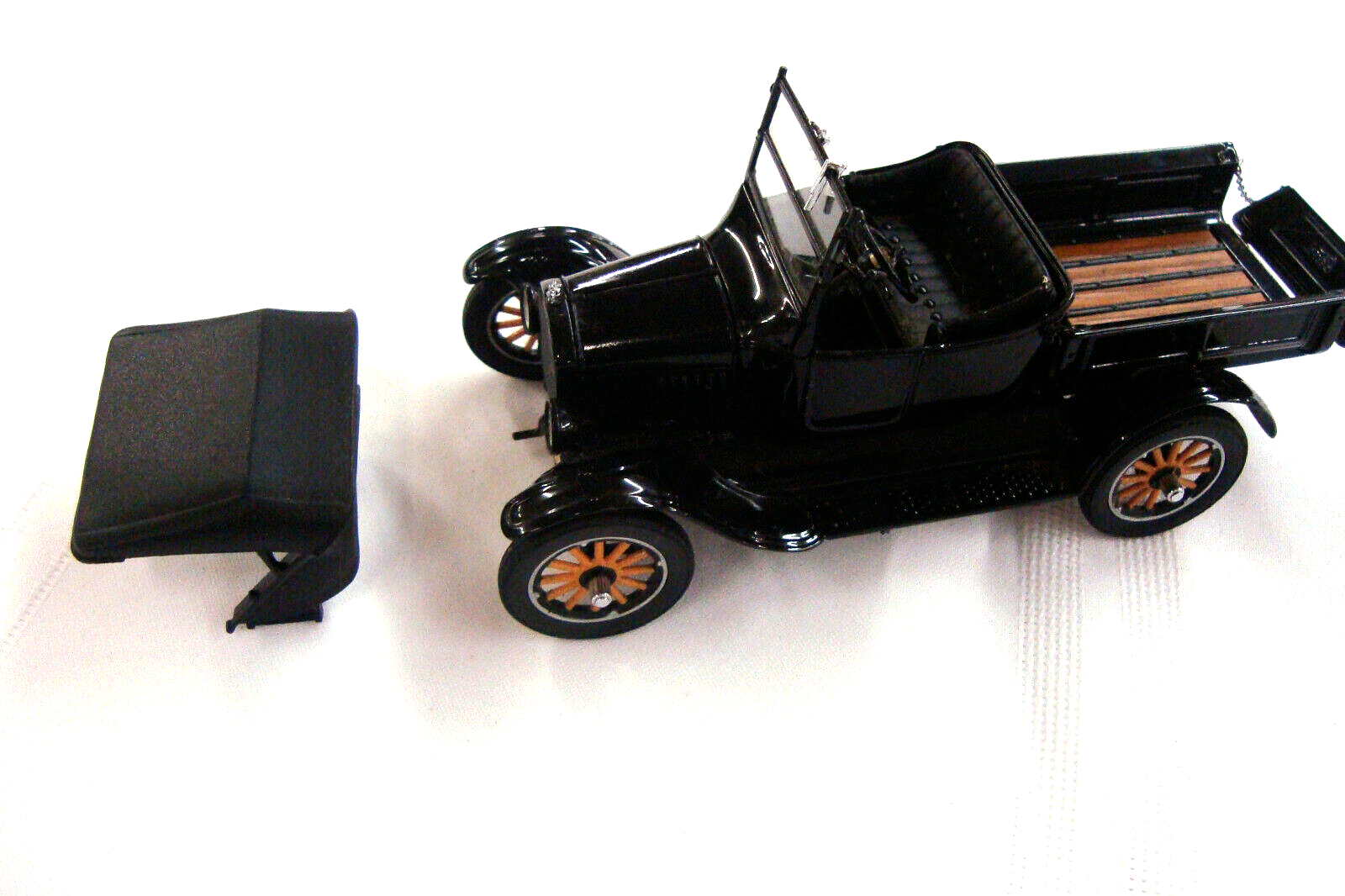 ES51     Danbury Mint DieCast Metal 1925 FORD MODEL T Truck Toy Car Vehicle