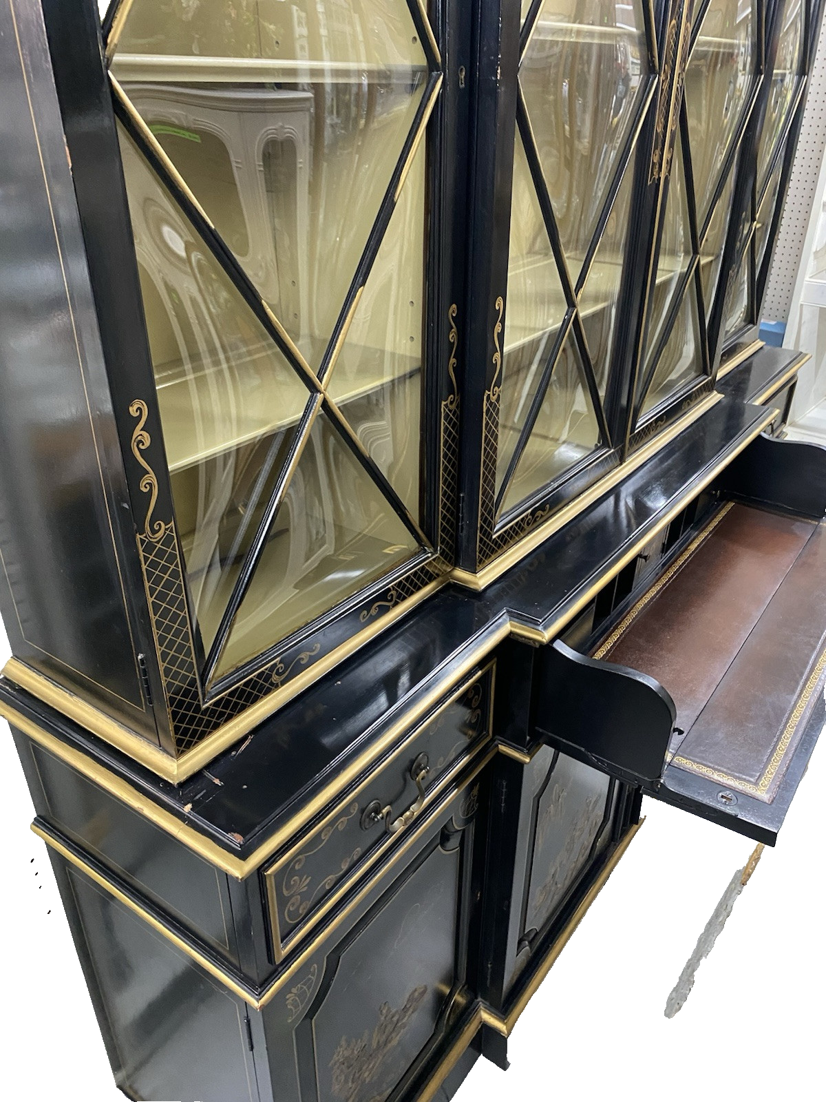 65944 Oriental KEN HILL Furniture Breakfront China Cabinet Curio