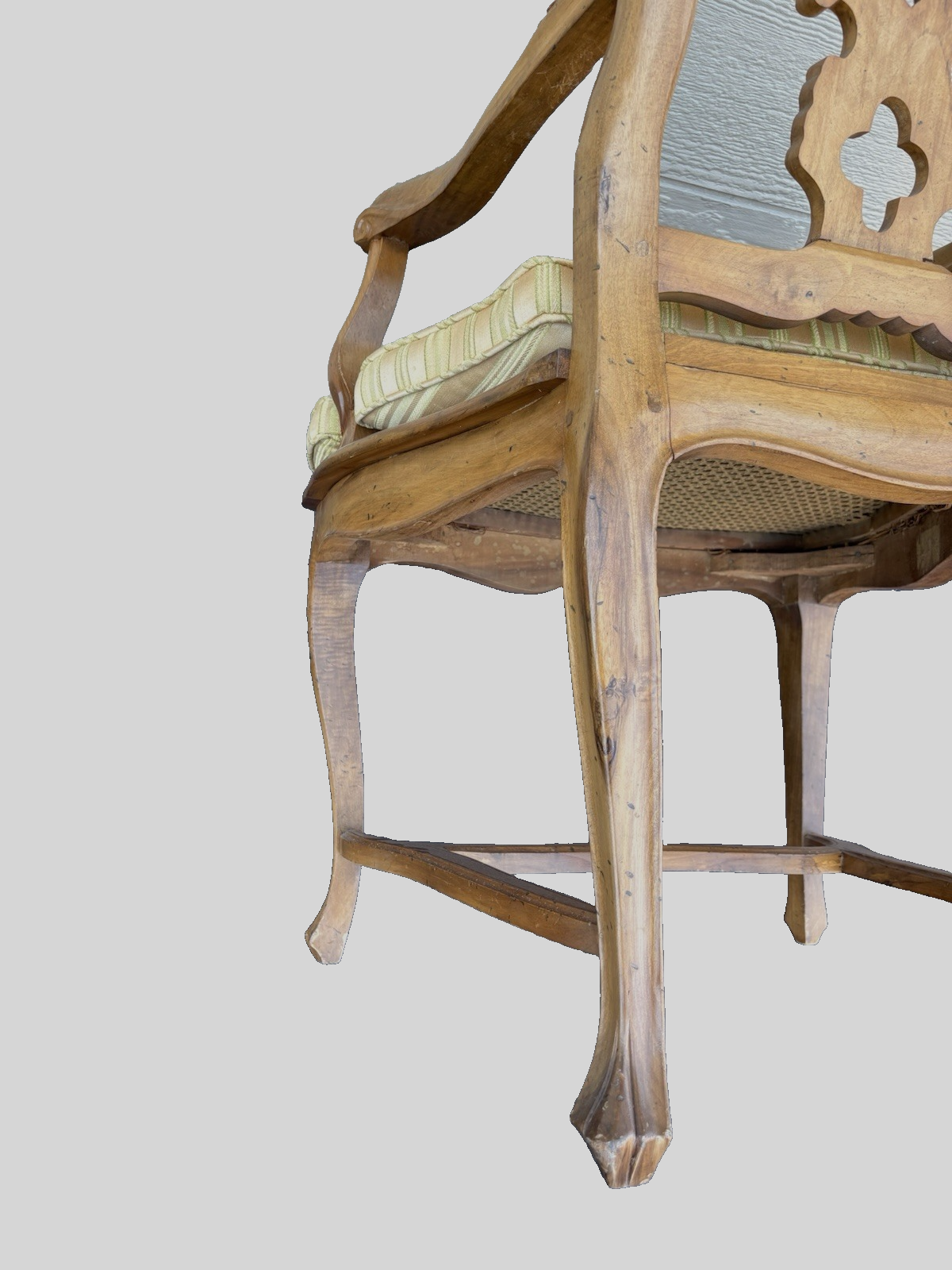 62658   French Country Louis XV Armchair Chair PEGGED Construction