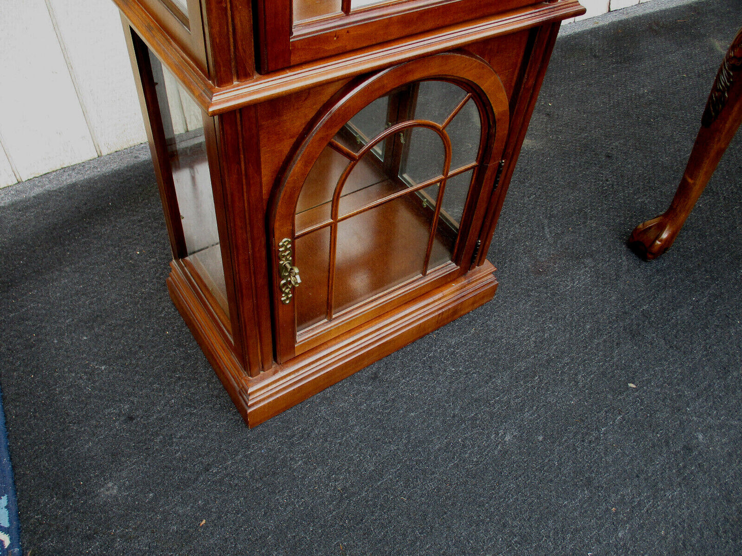 63665  Mahogany Curio Cabinet China Showcase Bookcase