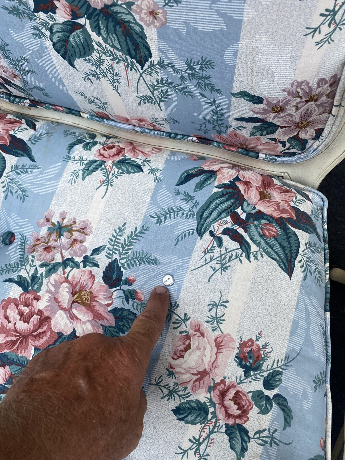 65675 Set of 6 Century Furniture Dining Chairs Louis XV