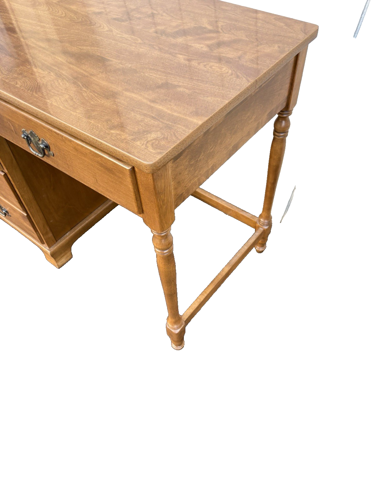 66812  ETHAN ALLEN Maple Office Desk Vanity