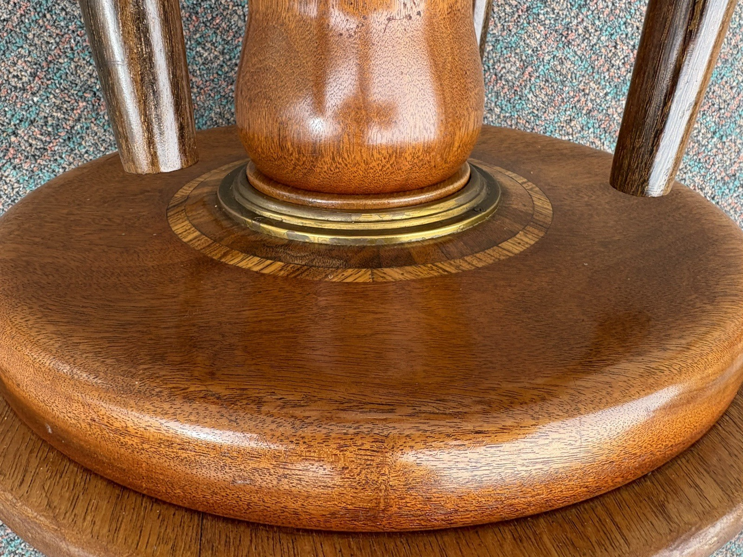 67164 Original Ships Wheel With Glass Top Coffee Table