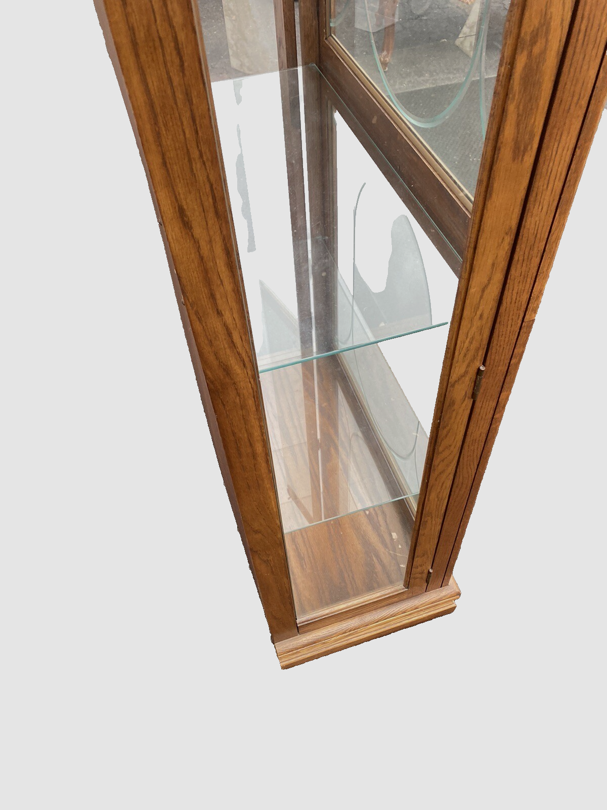 65088 BN 02: Etched Glass Reinisch Oak Curio China Cabinet