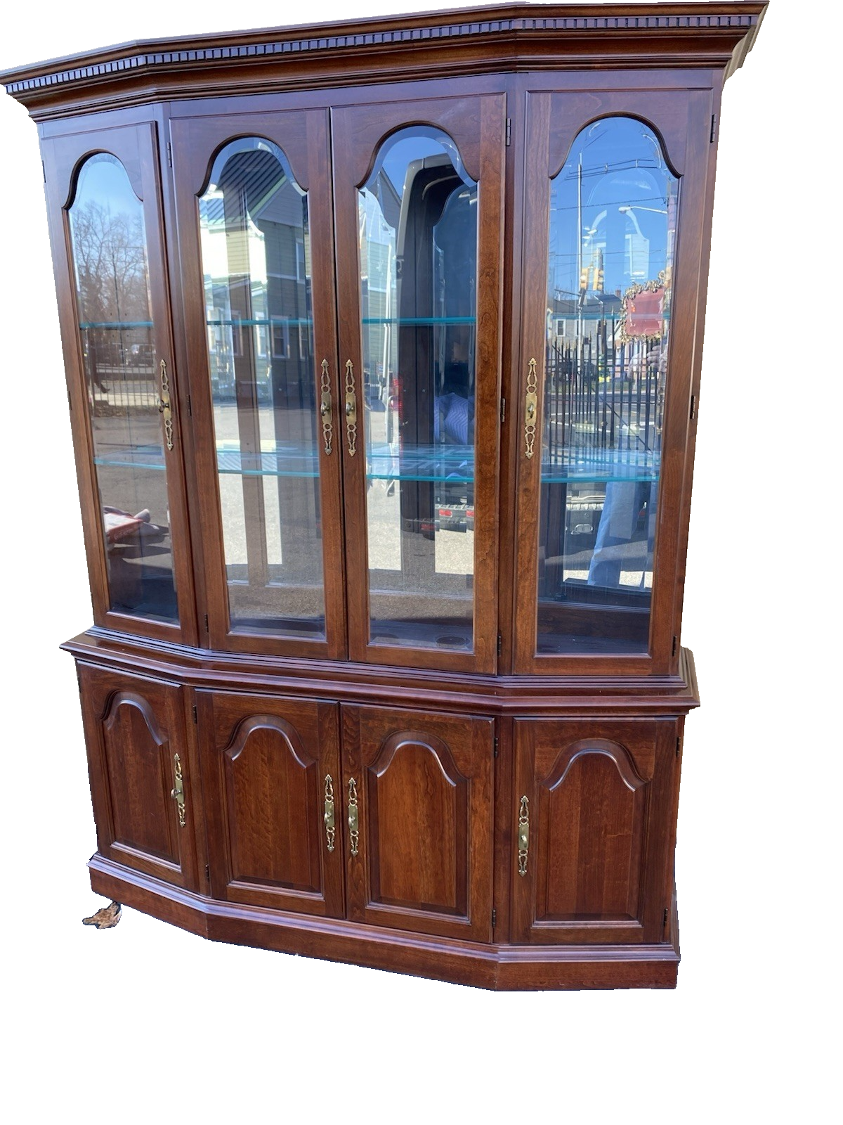 66479 PENNSYLVANIA HOUSE Cherry Breakfront China Cabinet Curio