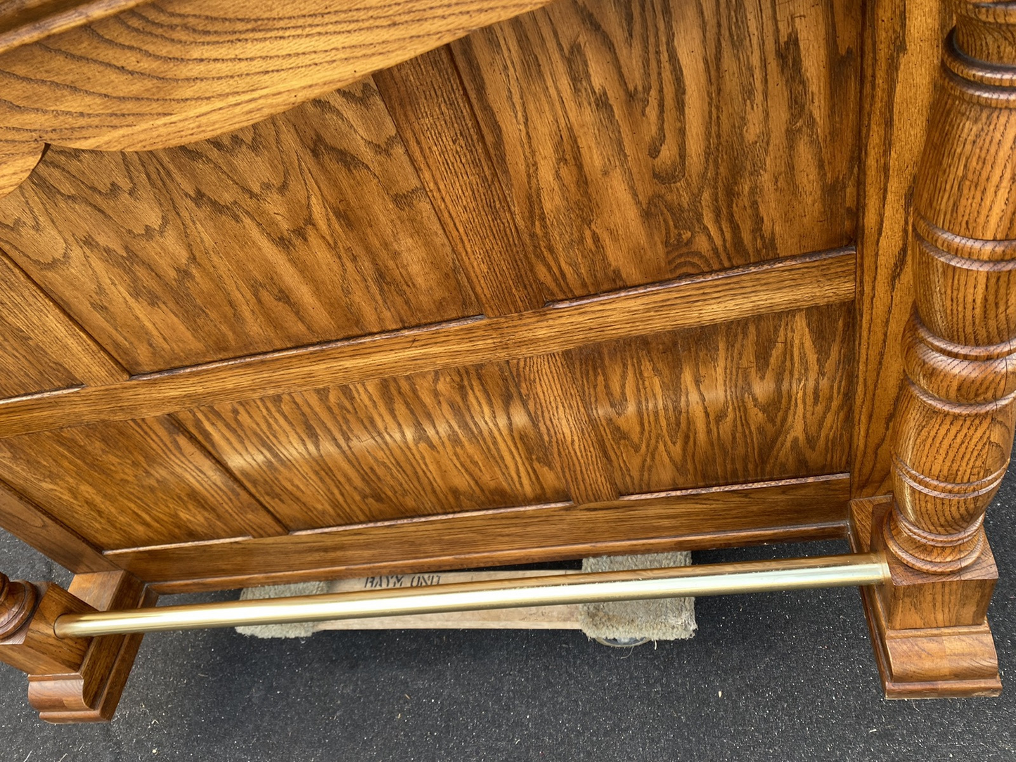 66334  Oak Tile Top Bar Liquor Cabinet with 2 Barstools Stool s