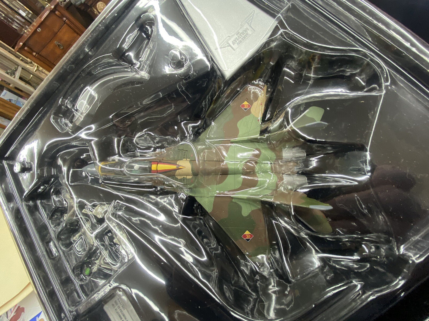 ES 207 :   Corgi AA37501 MIG 29 FULCRUM AEAST GERMANY VLadimir KOMAROW 1990