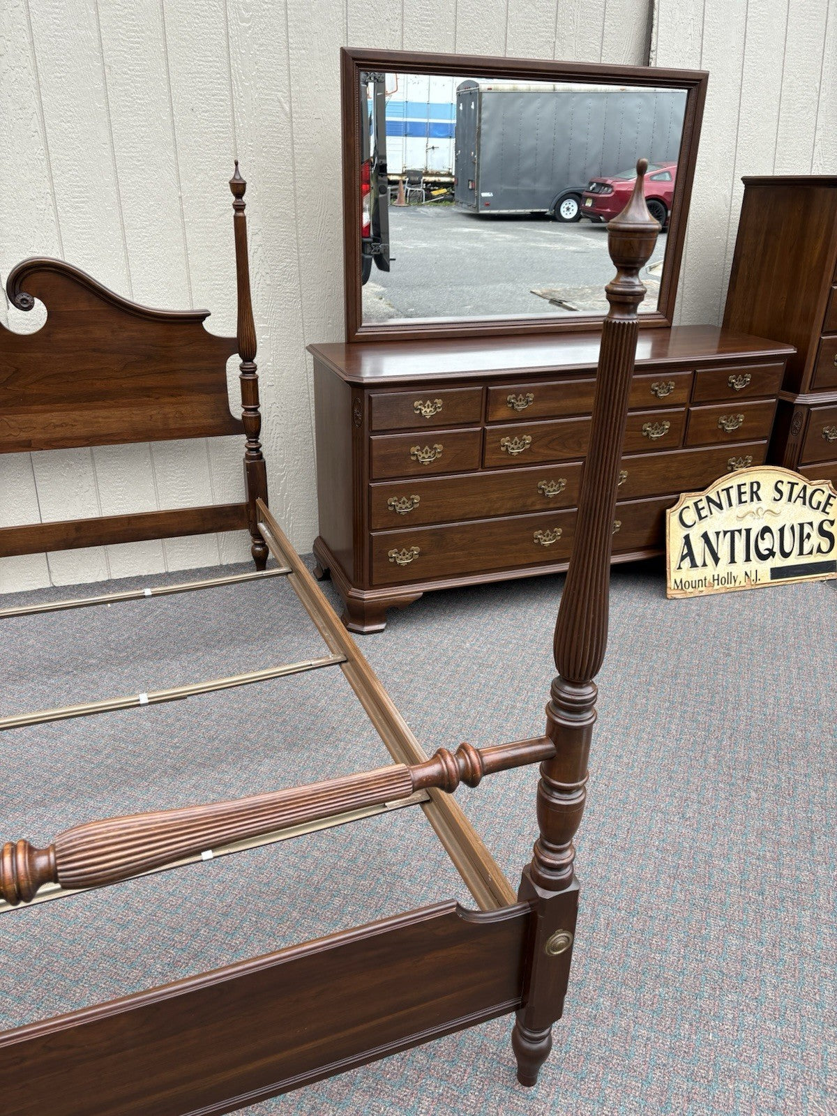 67117 ETHAN ALLEN Bedroom Set High Chest Dresser w/ Mirror and Queen Poster Bed