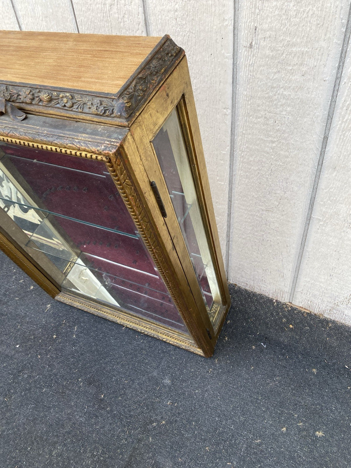 66543    Gold Decorator Whatnot Wall Shelf Spoon Holders on Back