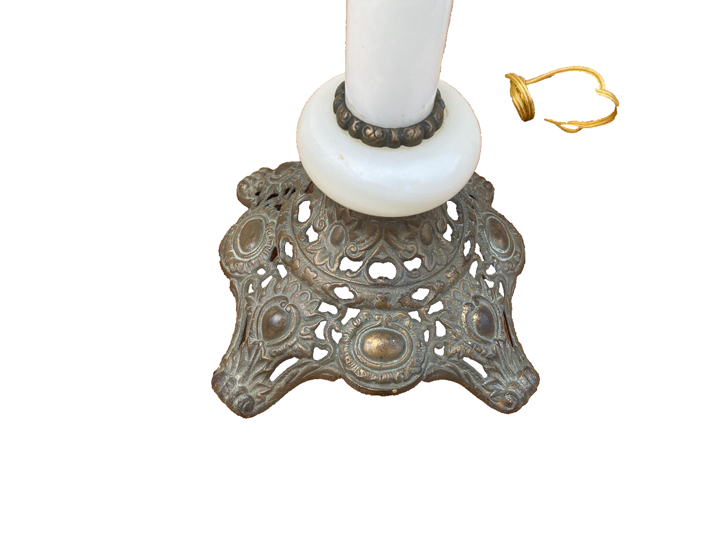 64951 Antique Victorian Oil Lamp with glass globe