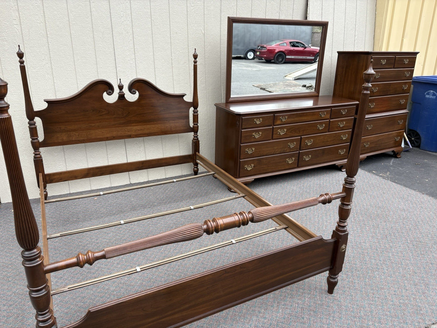 67117 ETHAN ALLEN Bedroom Set High Chest Dresser w/ Mirror and Queen Poster Bed