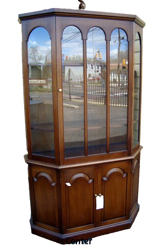51131 BIGGS MAHOGANY 2 Piece  ARCHED GLASS DOOR CHINA CABINET
