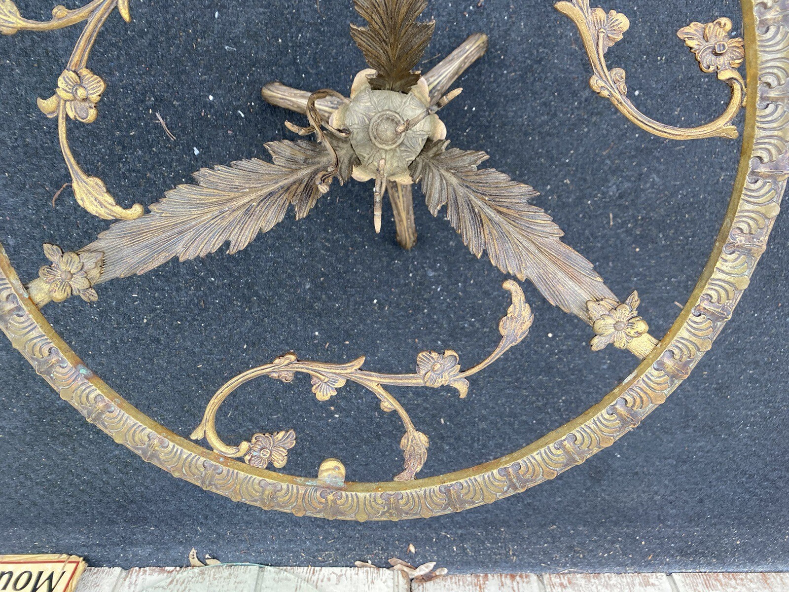 65128 Bronze ?? Decorator Coffee Table with Beutiful Etched  Glass Top Stand