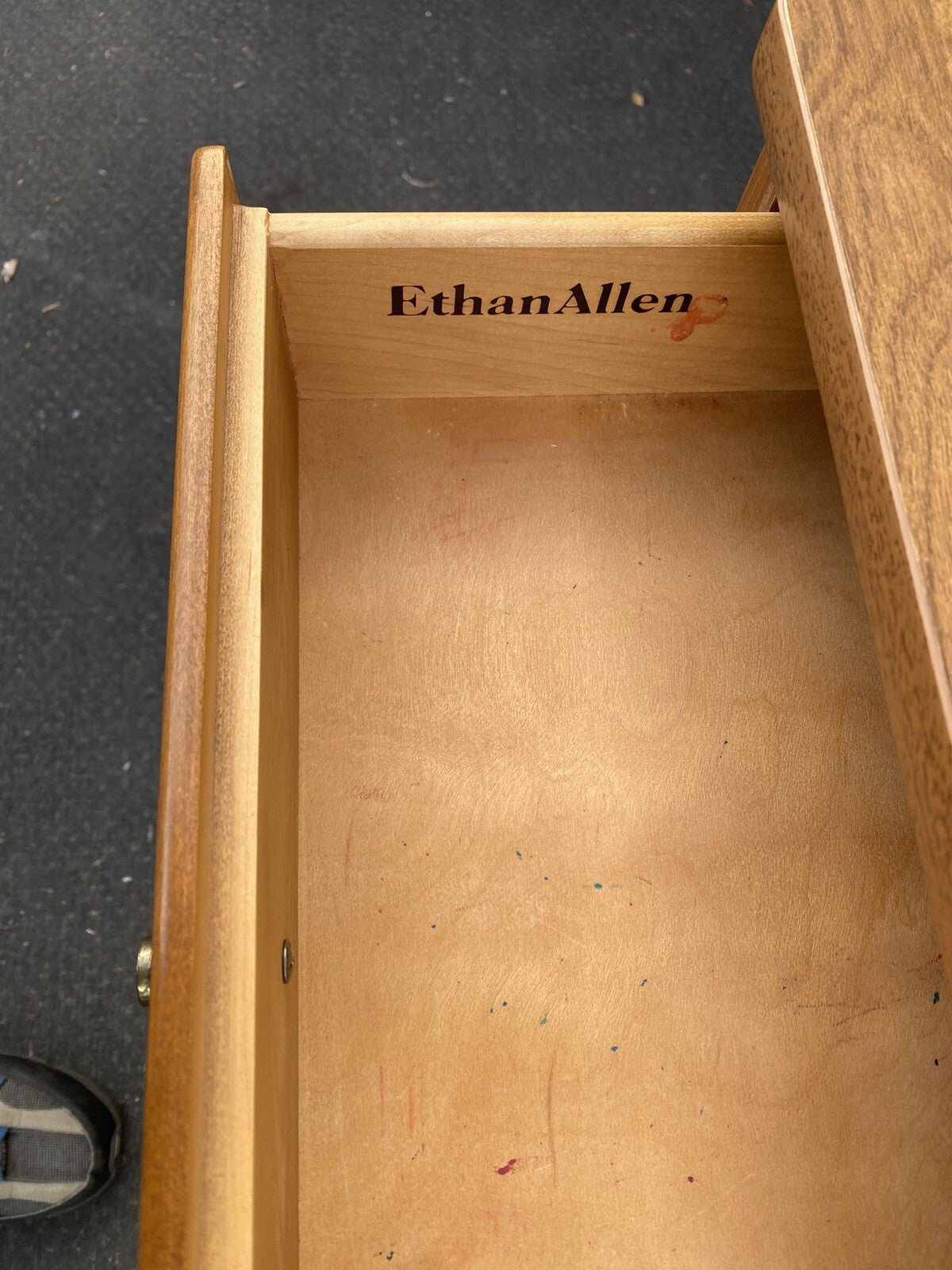 66124 ETHAN ALLEN Desk w/ Bookcase Top