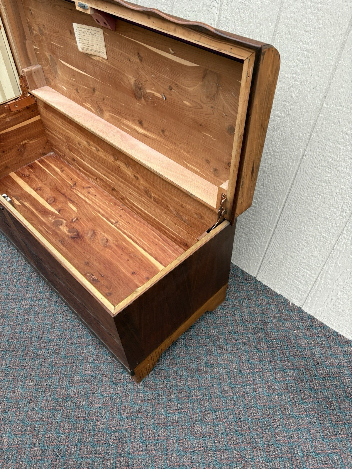 67118 Deco Cedar Lined Blanket Storage Chest