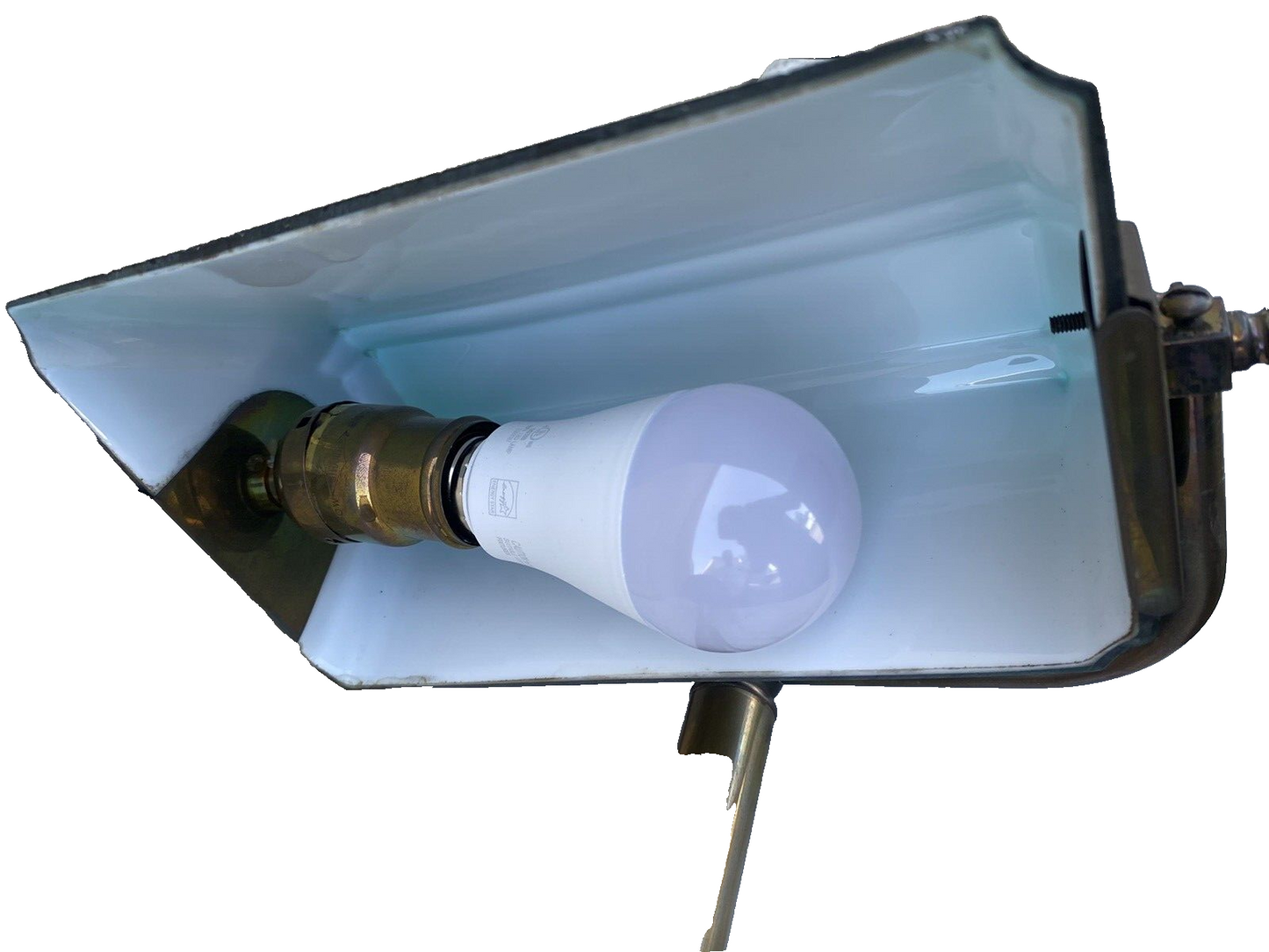 65625 Antique Brass Desk Lamp Light Emerald Shade