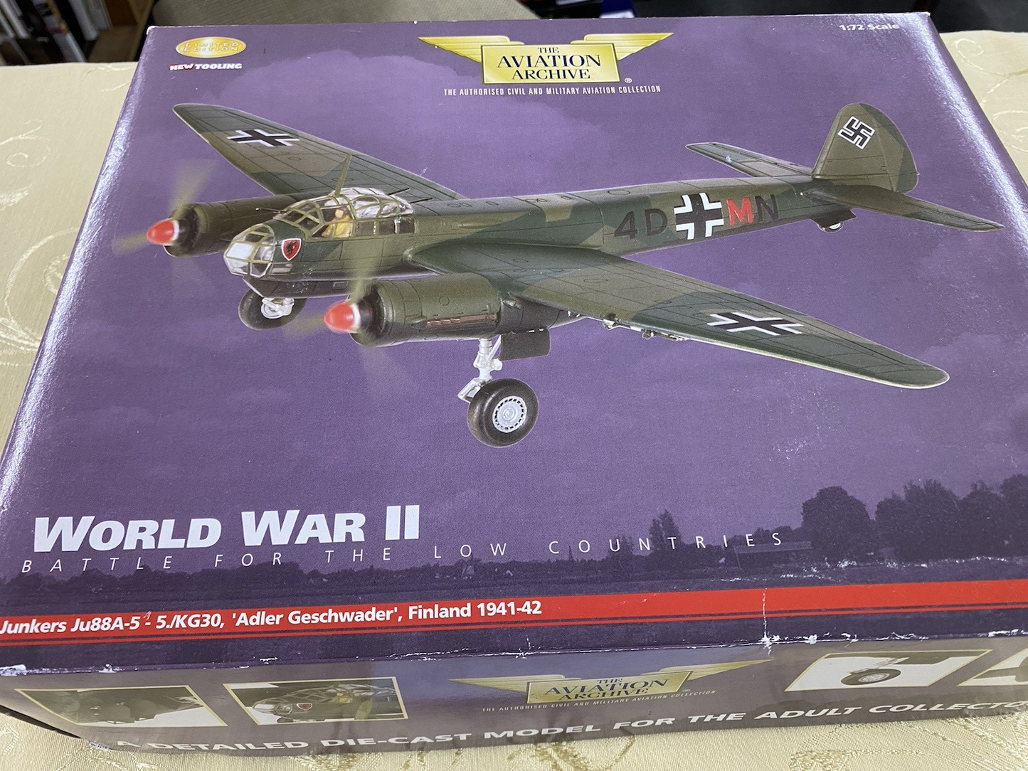 ES 207 Corgi Aviation Diecast Limited Edition  Junkers Airplane Plane