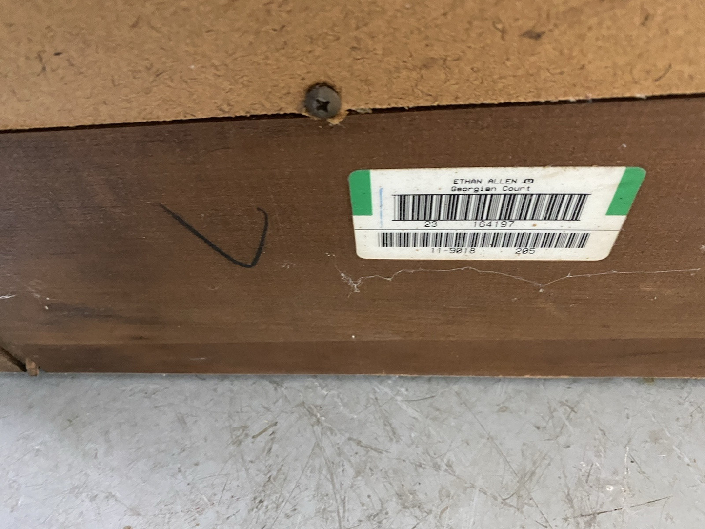 64464 ETHAN ALLEN Mahogany Brittish Classics Corner Cabinet Curio