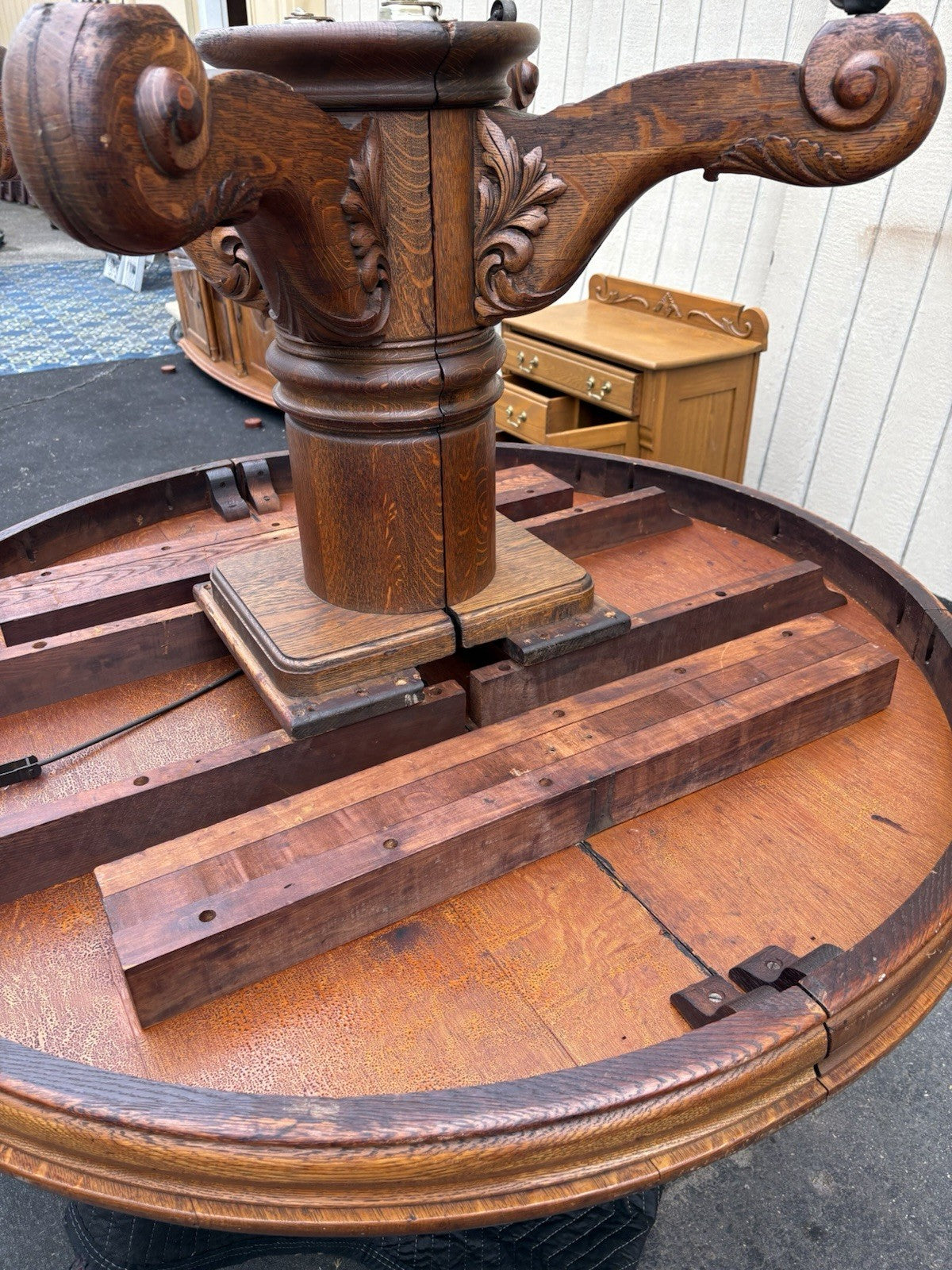 66736 Antique Victorian Oak HASTINGS Dining Table (no leafs)