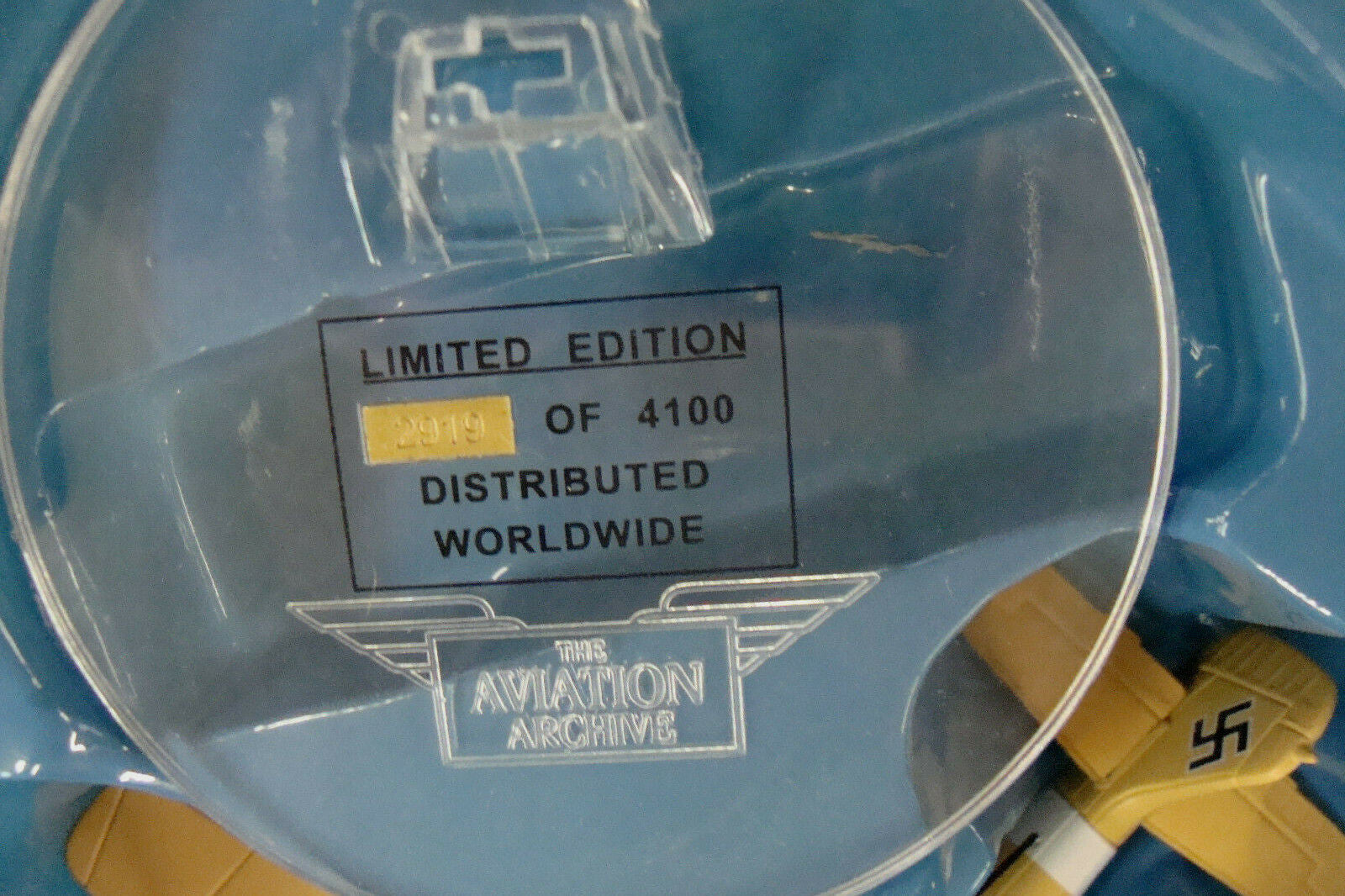 E22 - CORGI Aviation Archive Luftwaff Black Double Chevron AA34304