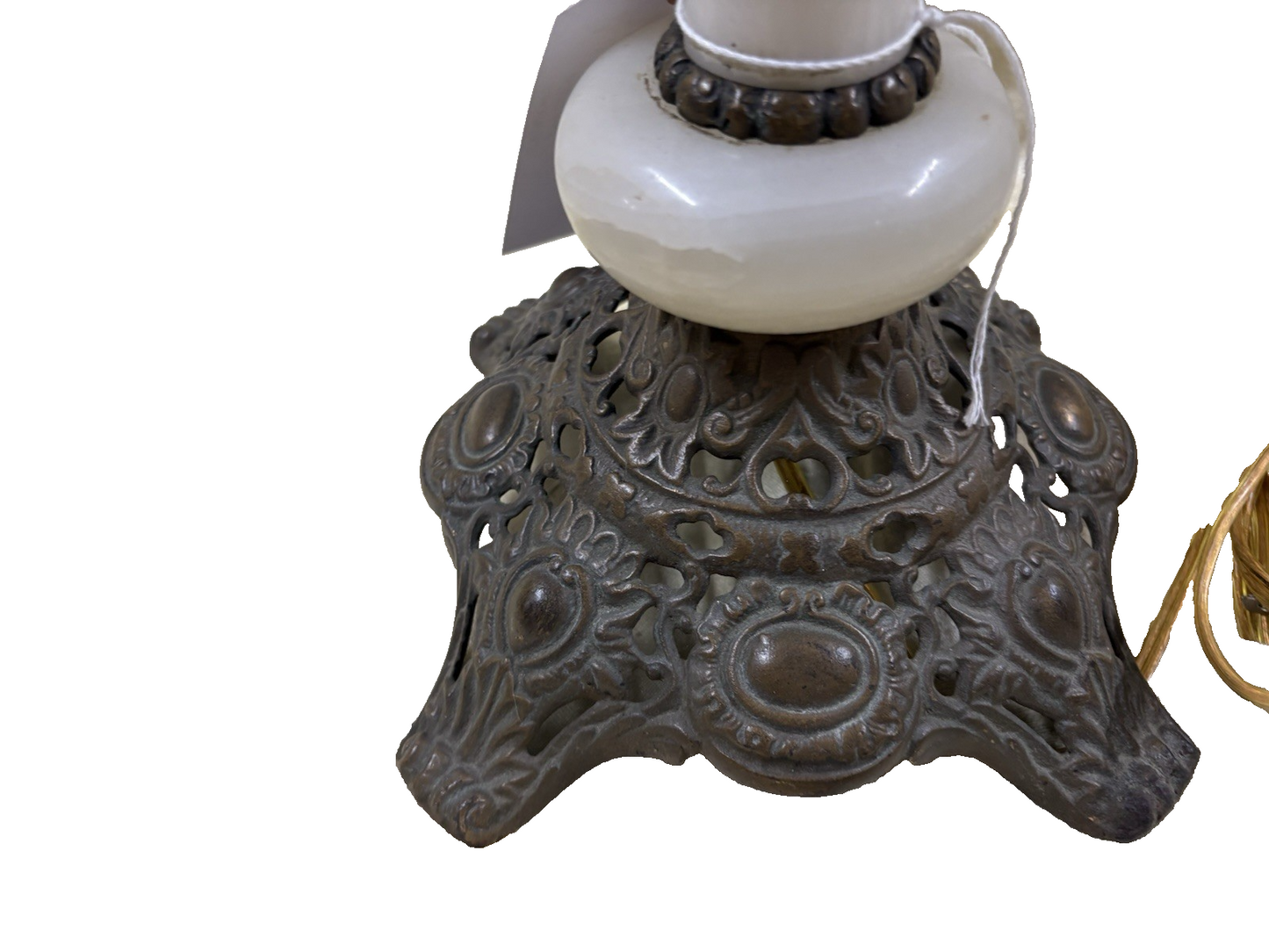 64951 Antique Victorian Oil Lamp with glass globe