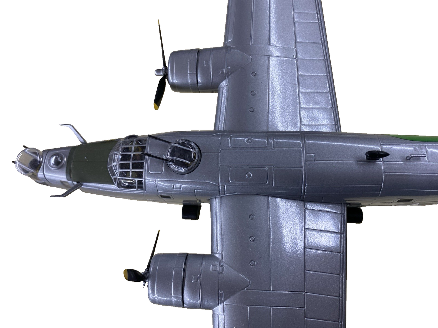 ES 231: Corgi B24 J Liberator Dragon and  his tail diecast Airplane AA34001