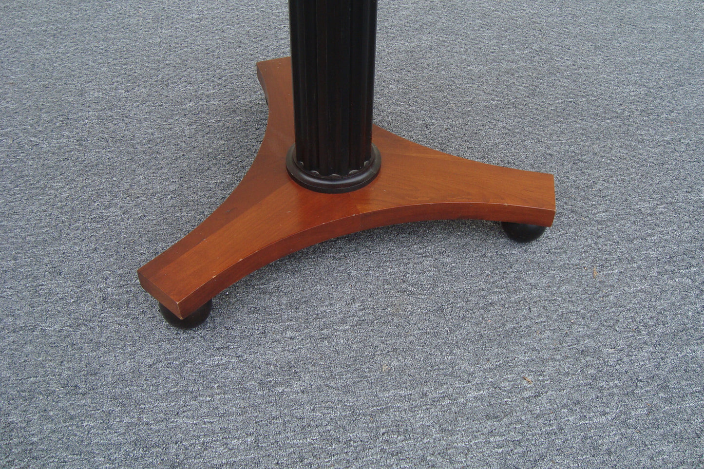 61399 ETHAN ALLEN Cherry Lamp Table Stand Nightstand