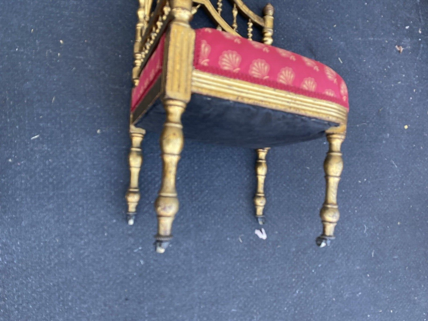 66148 Antique Victorian Stick and Ball Corner Chair