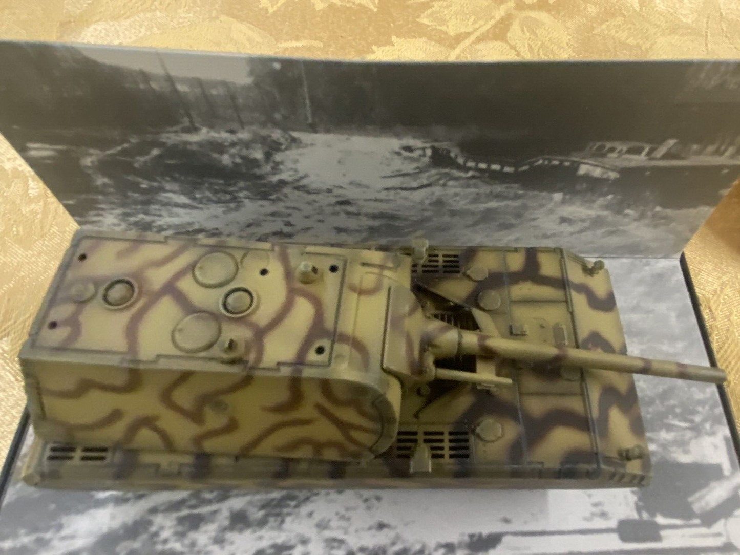 ES 47 :  Group  of  3 Military  Tanks with Show Cases  Size 7" x 3 1/2" x 3"H