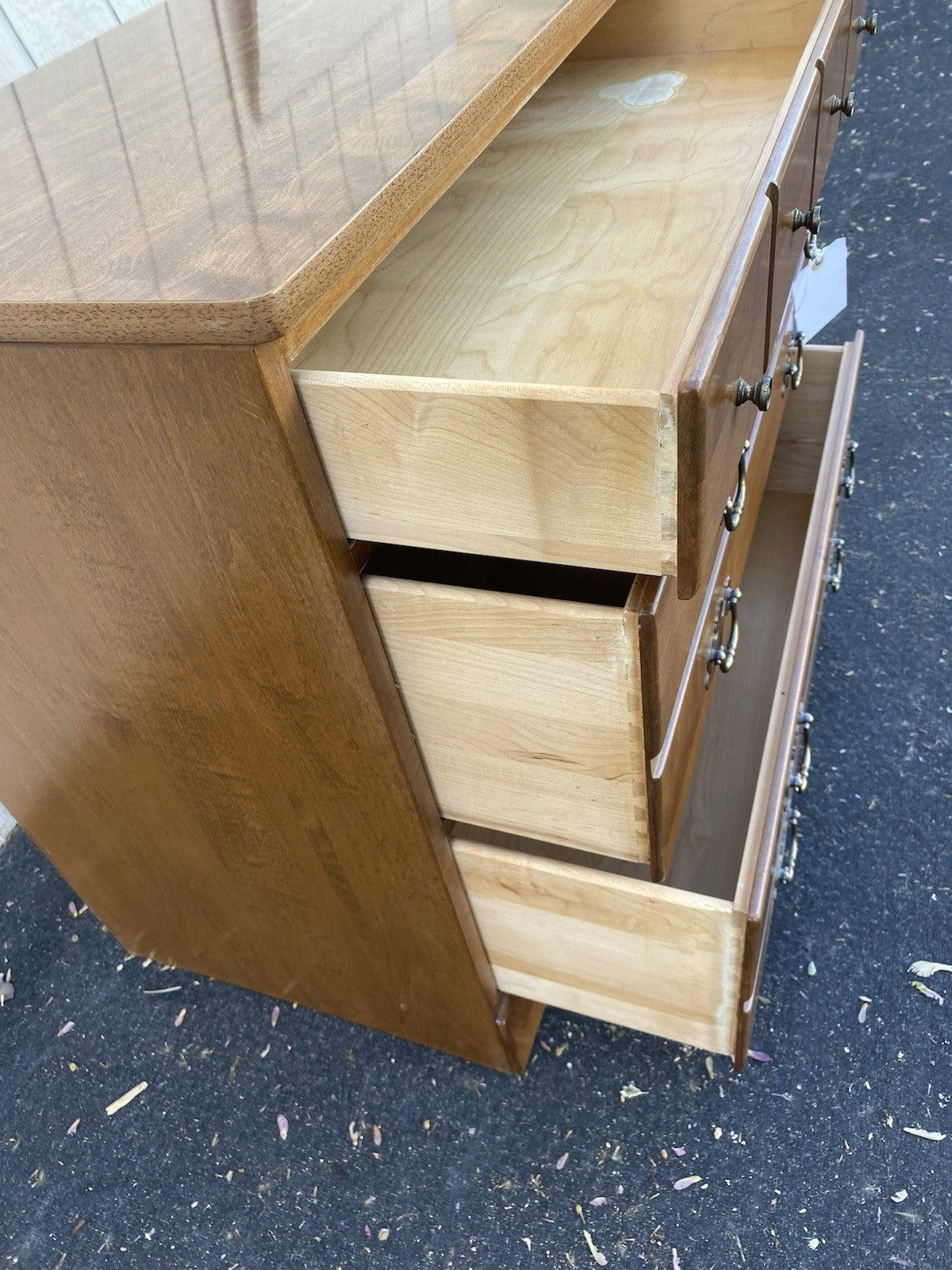 66555 ETHAN ALLEN Maple Dresser Chest