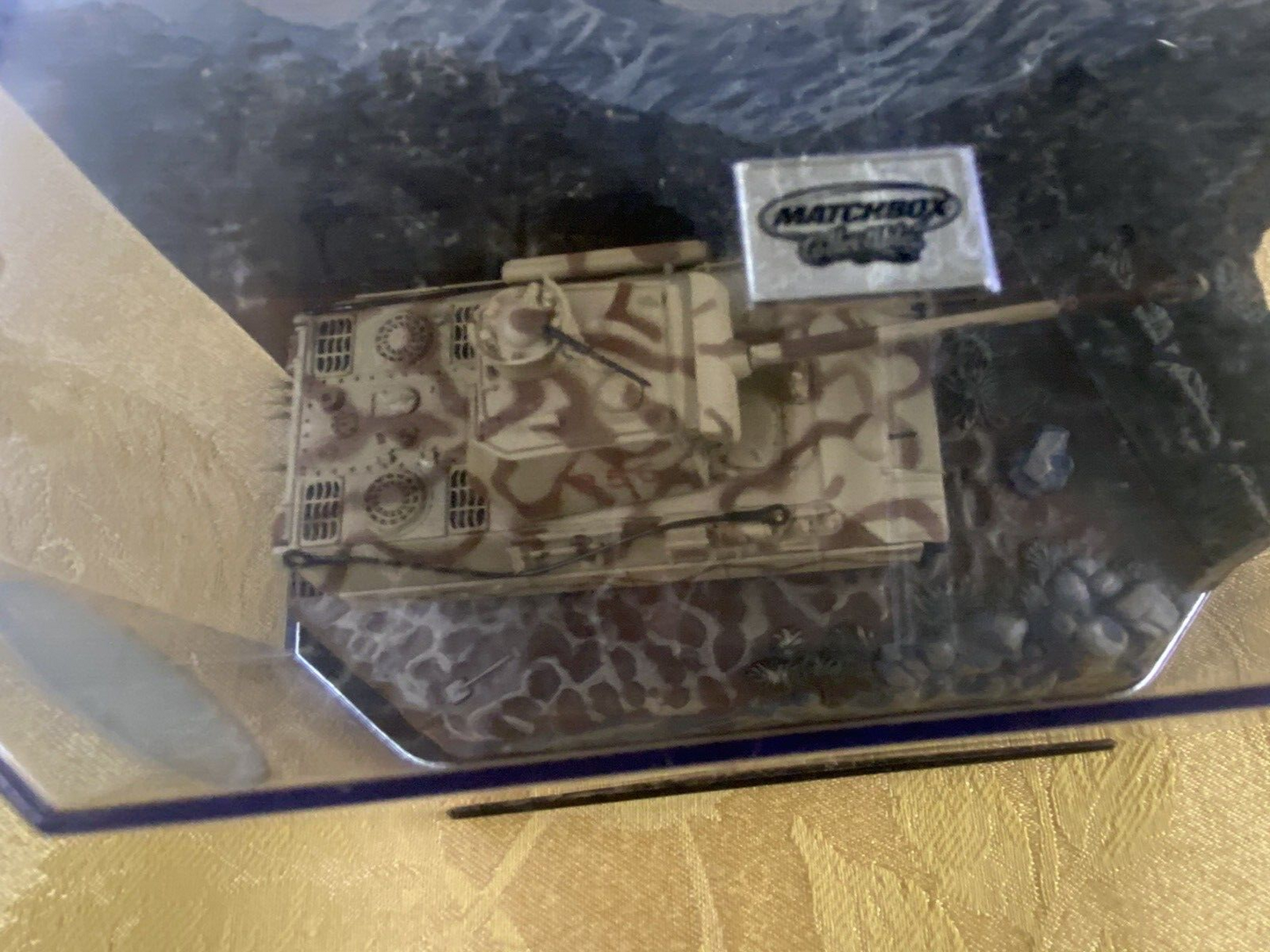 ES 49 :     2 Matchbox  FOREST CROSSING PANTHER  AND TYPE A  Military Tanks