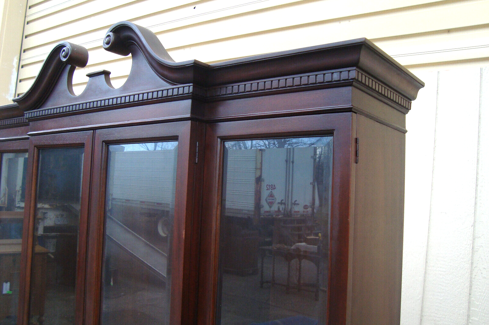 54050 HICKORY Furniture  American Masterpiece Breakfront China Cabinet Curio