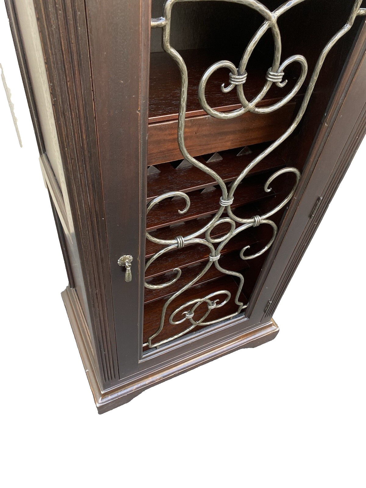 65899  SOUTH CONE Liqour Wine  Cabinet Storage Chest