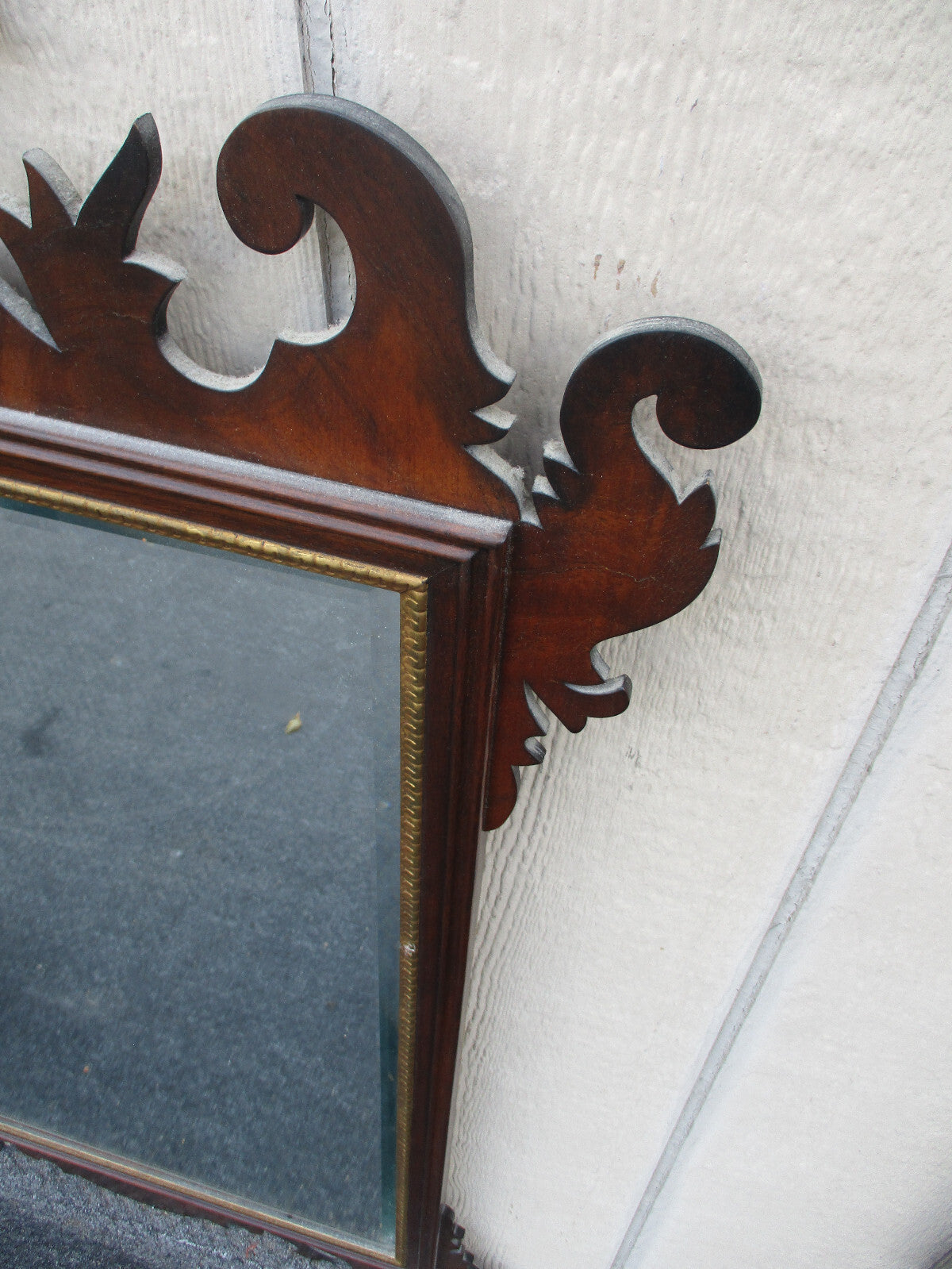 63573 HENKEL HARRIS Chippendale Burled Mahogany Mirror