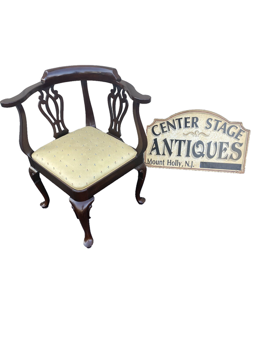 65995   Mahogany ETHAN ALLEN Corner Chair