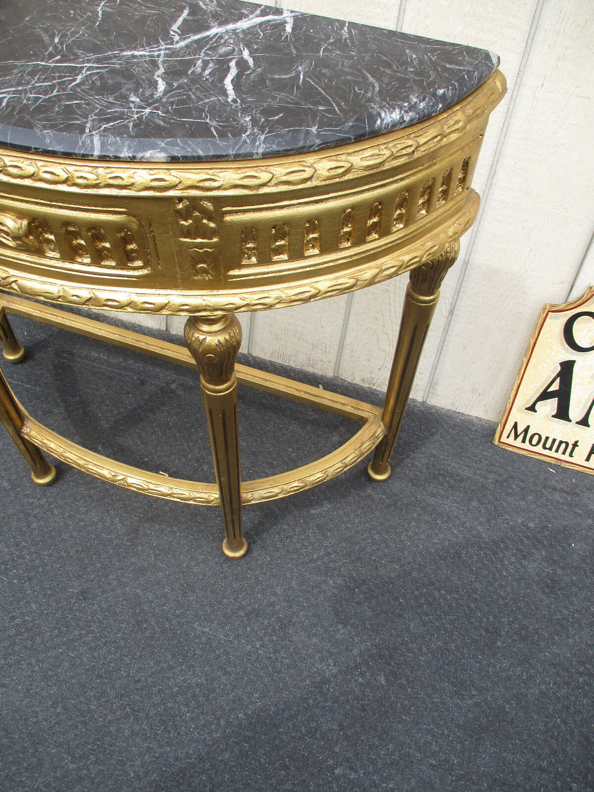 64439 Gold Decorator Console Table with Mirror