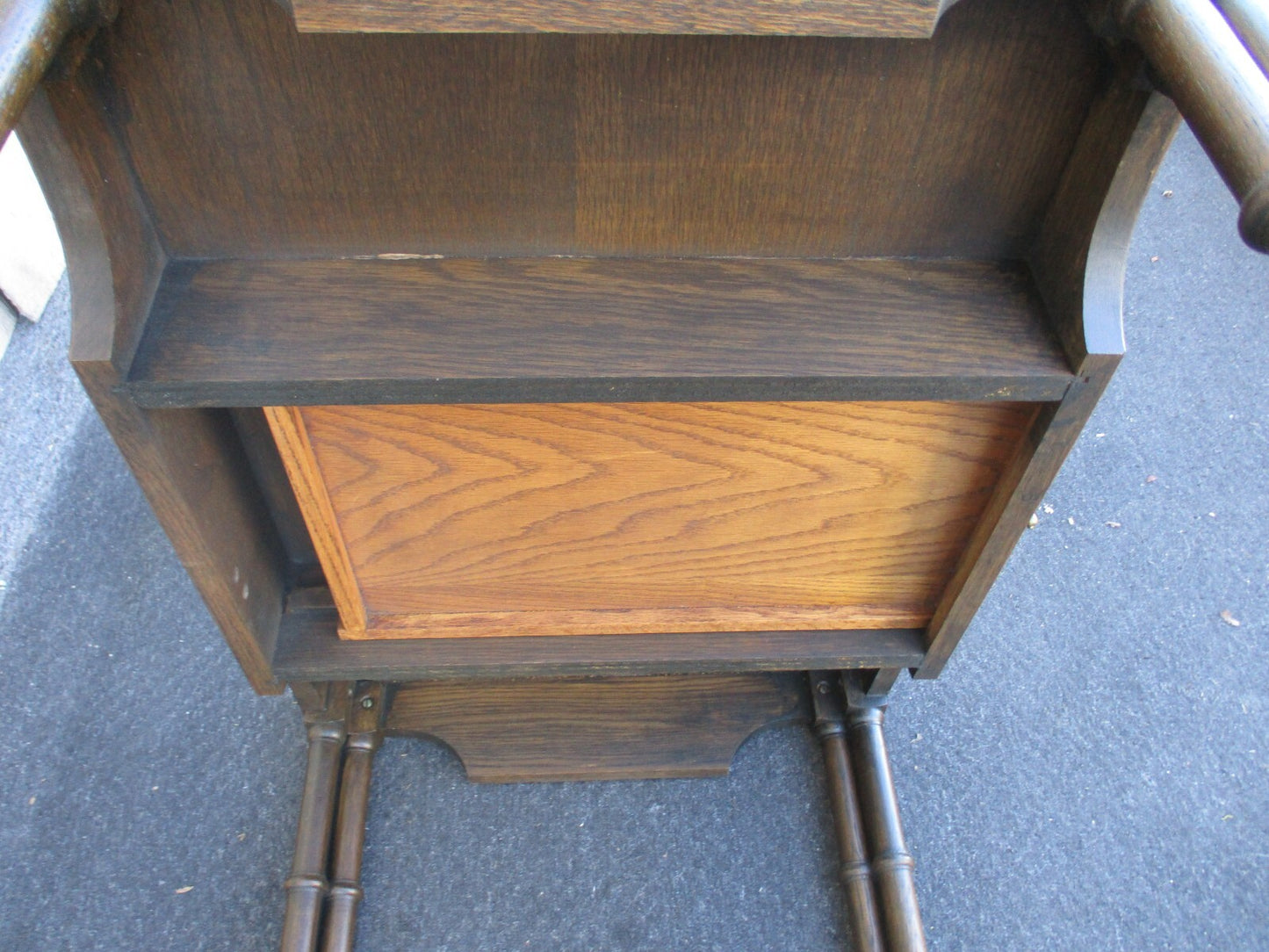 63837 Oak Tray Top Coffee Table Stand