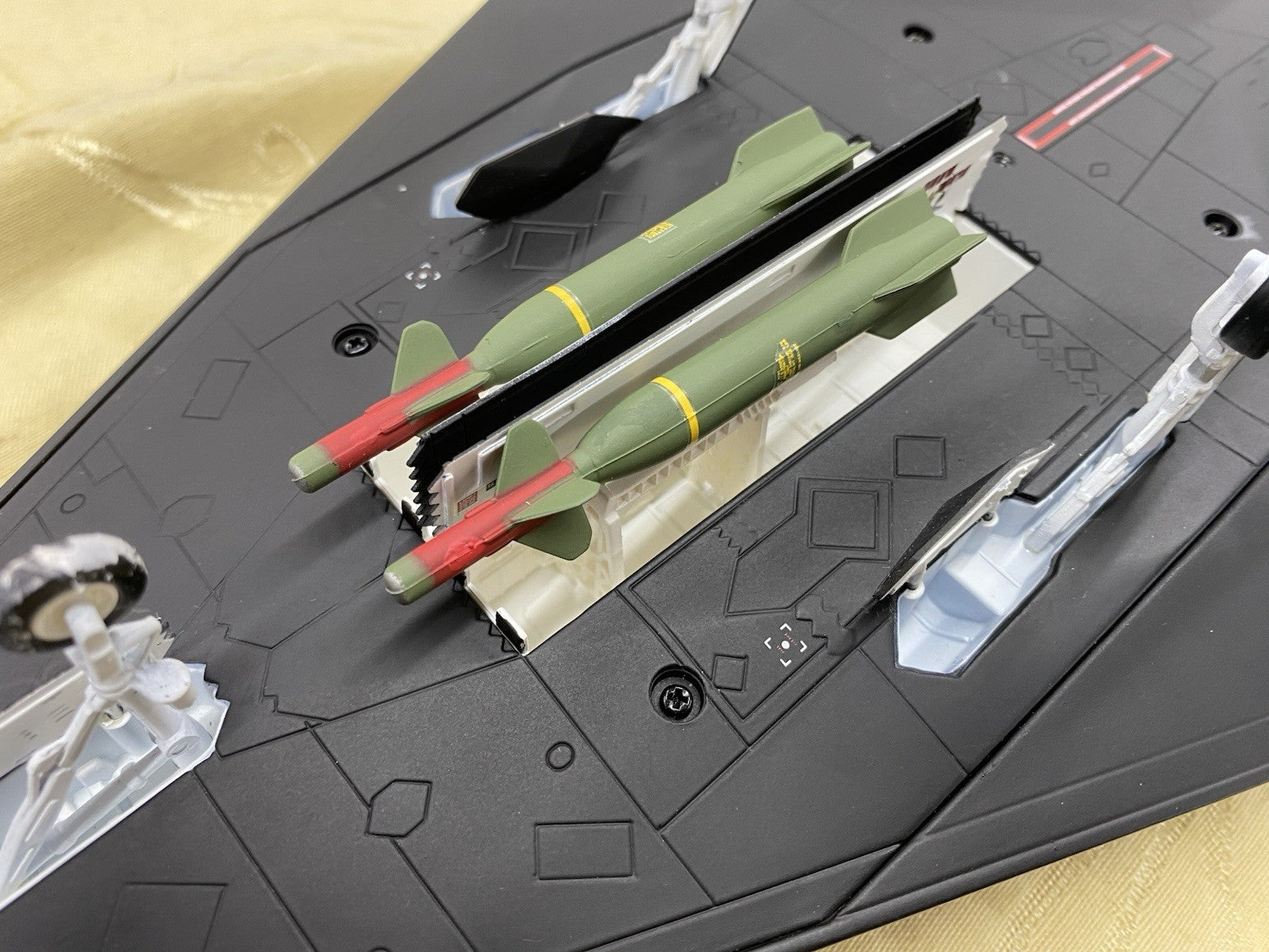 ES 229: Franklin Mint F 117 Stealth Fighter Plane Airplane