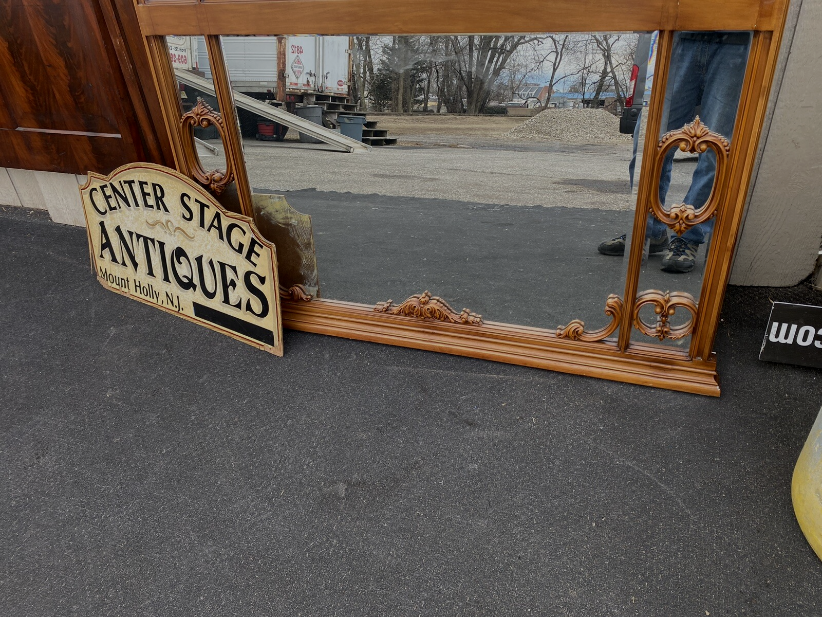 66238 Large Decorator RIO Furniture Fancy Mirror with Cherub s