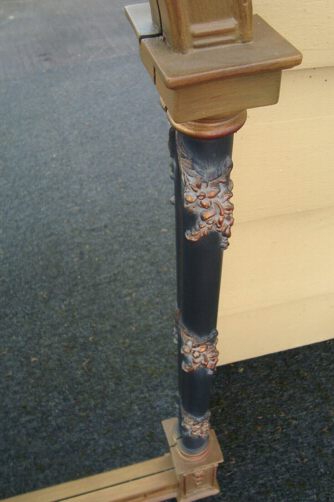 60978  Modern UTTERMOST MIrror ?? Decorator Gold Mirror