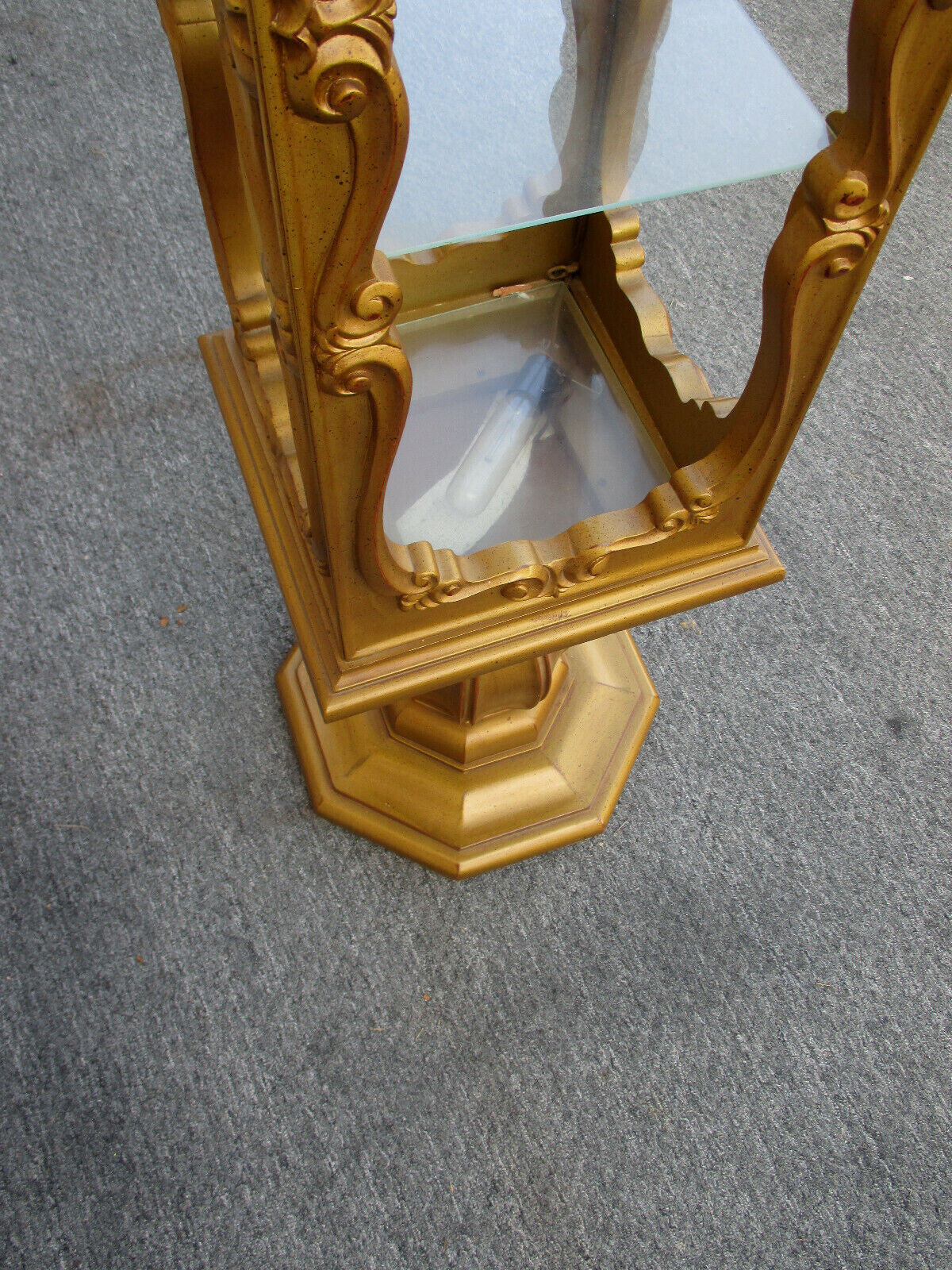 62471  Mid Century Modern Gold Curio Cabinet Etergie