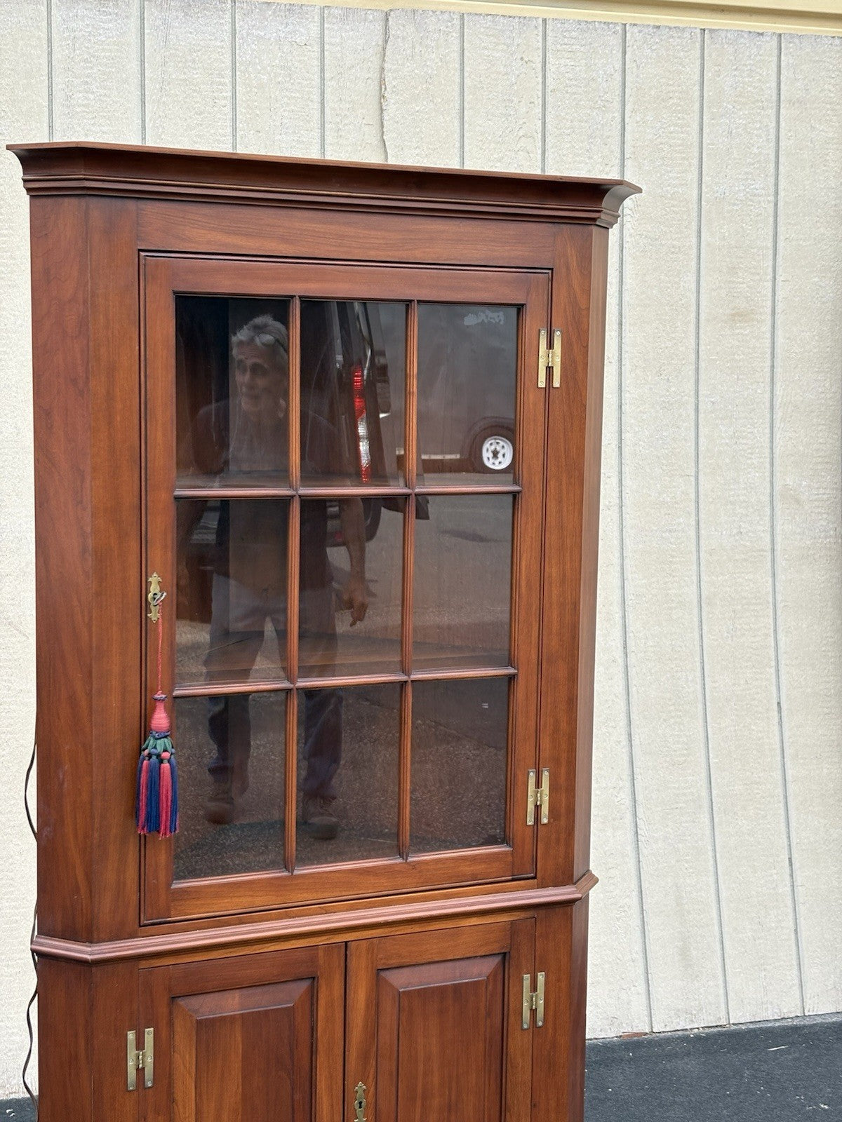 66652   Solid Cherry Henkel Harris Virginia Galleries Corner China Cabinet Curio